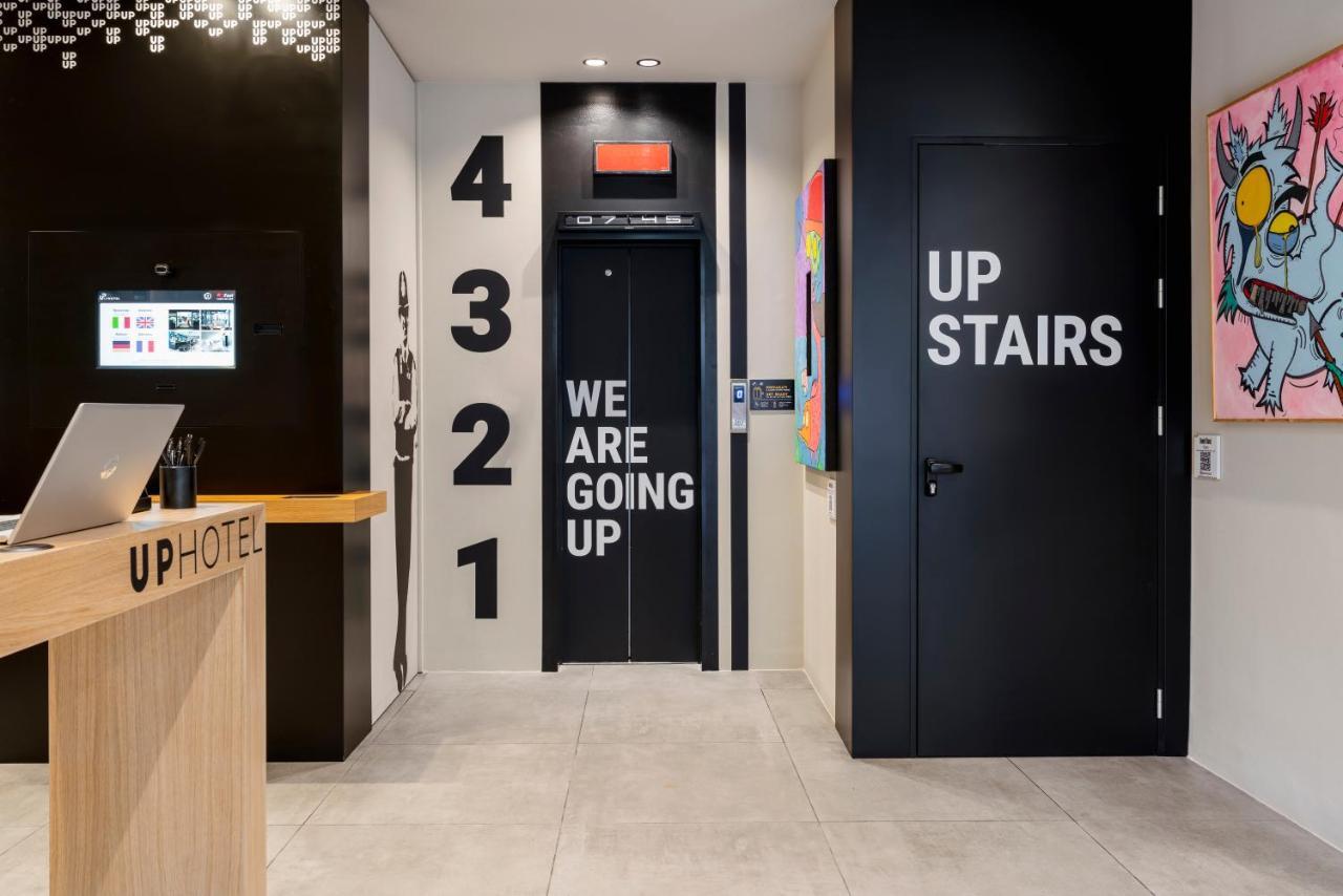 Up Hotel Римини Экстерьер фото