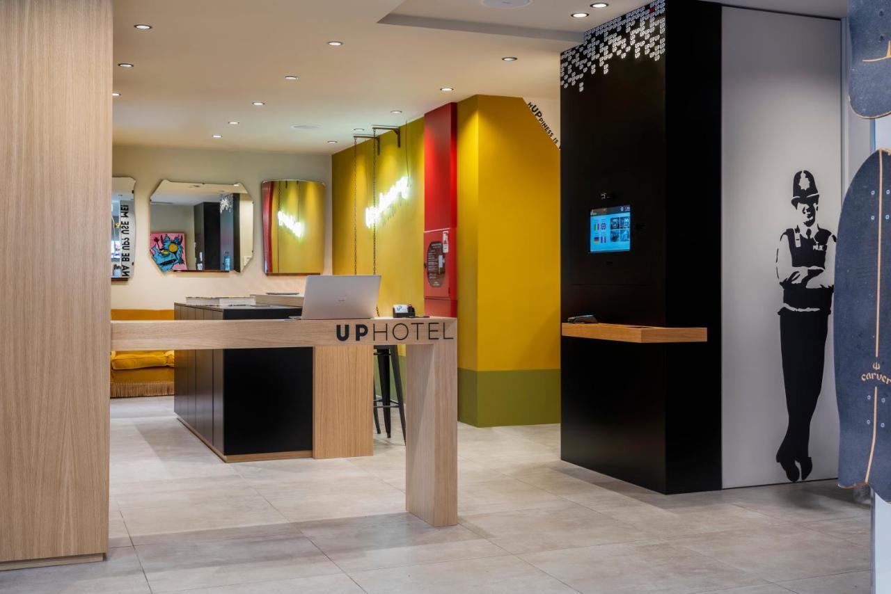 Up Hotel Римини Экстерьер фото