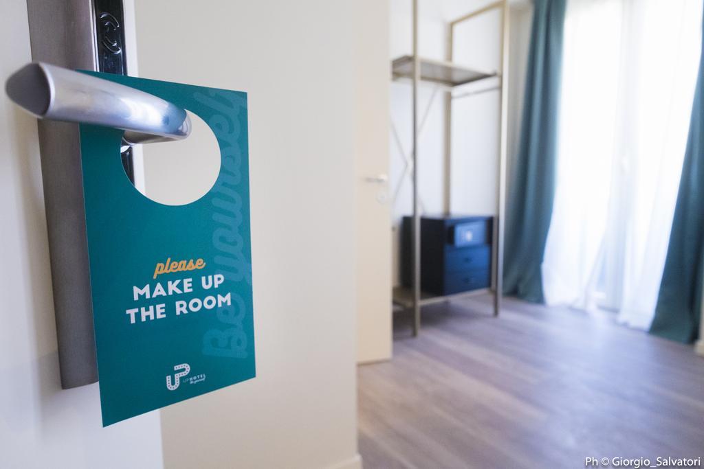 Up Hotel Римини Экстерьер фото